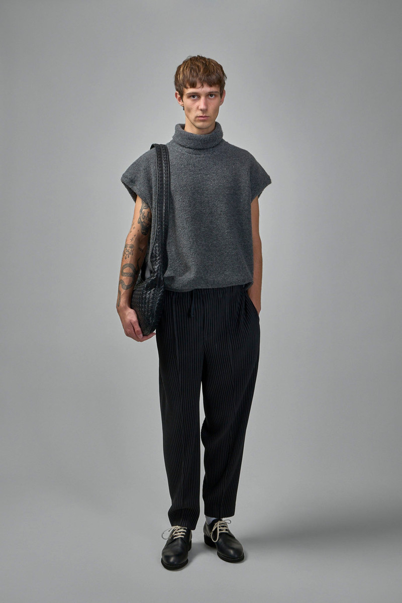 ISSEY MIYAKE Compleat Trousers outlook