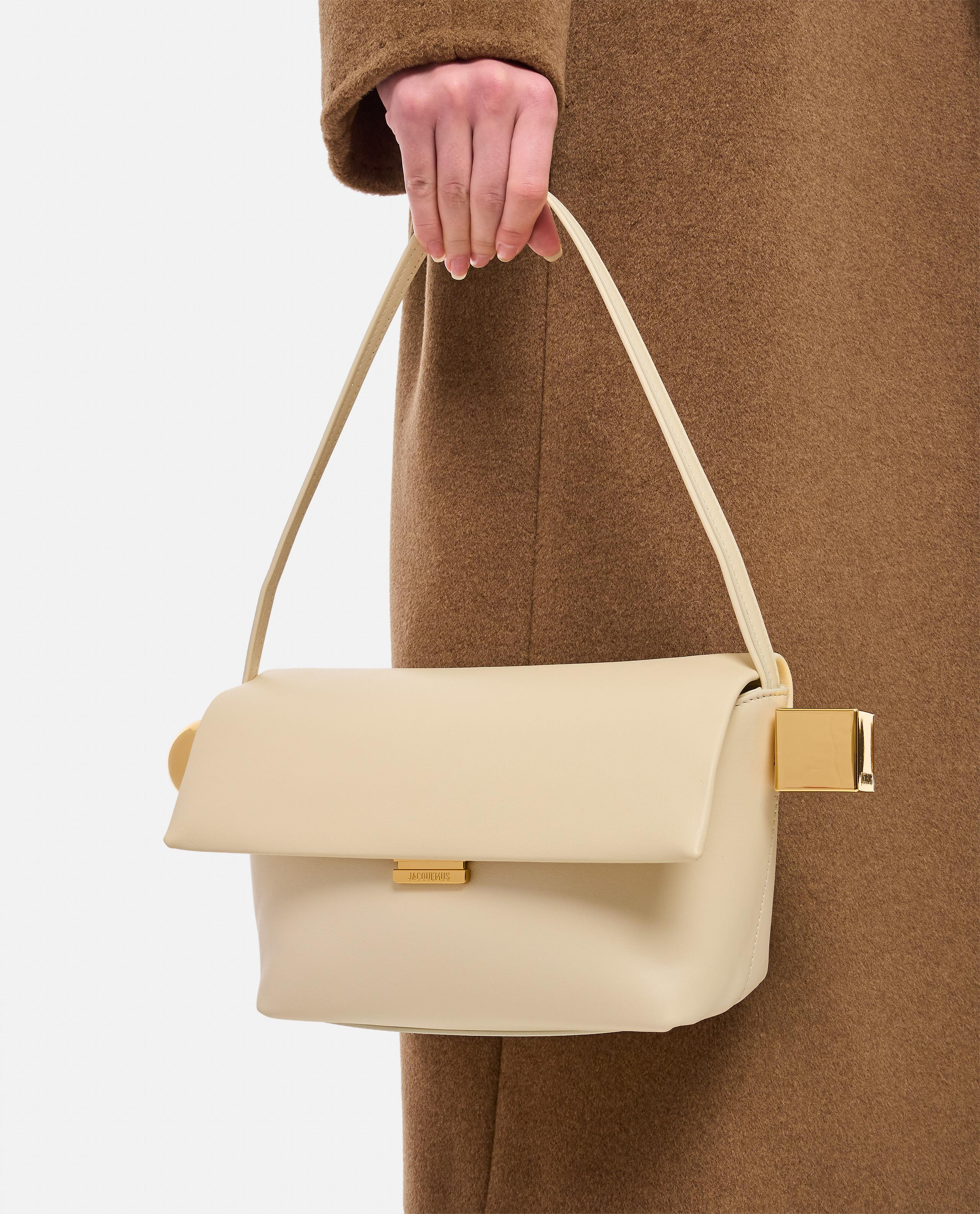 LE ROND CARRE LEATHER SHOULDER BAG - 5