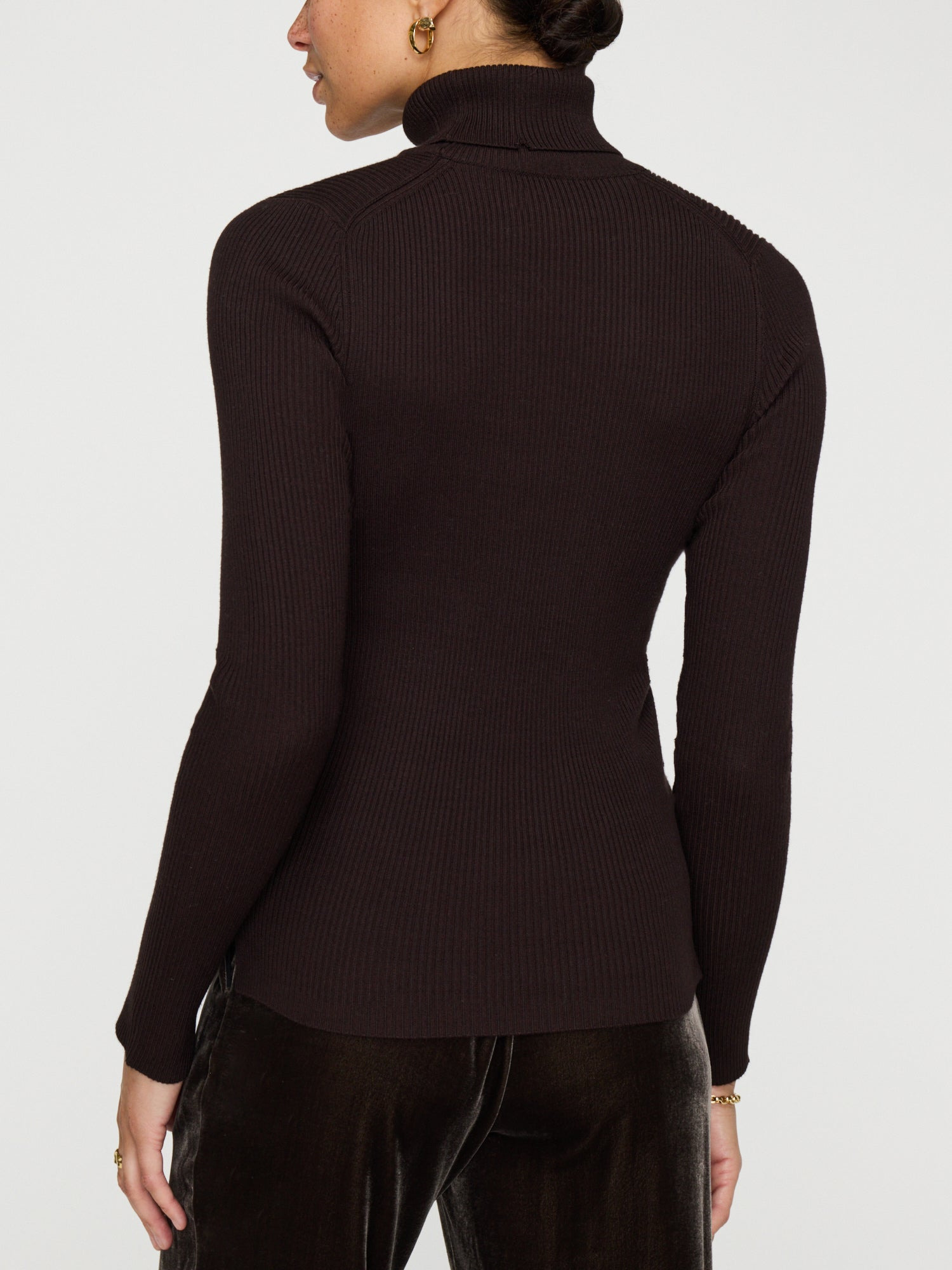 The Noel Ribbed Turtleneck - 6