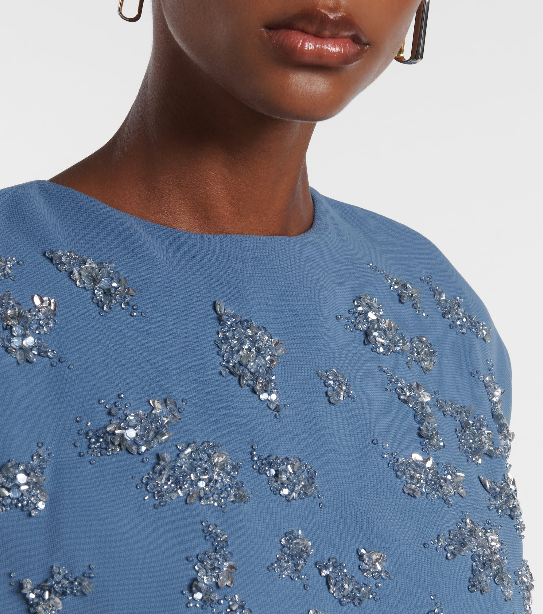 Embellished gown - 4