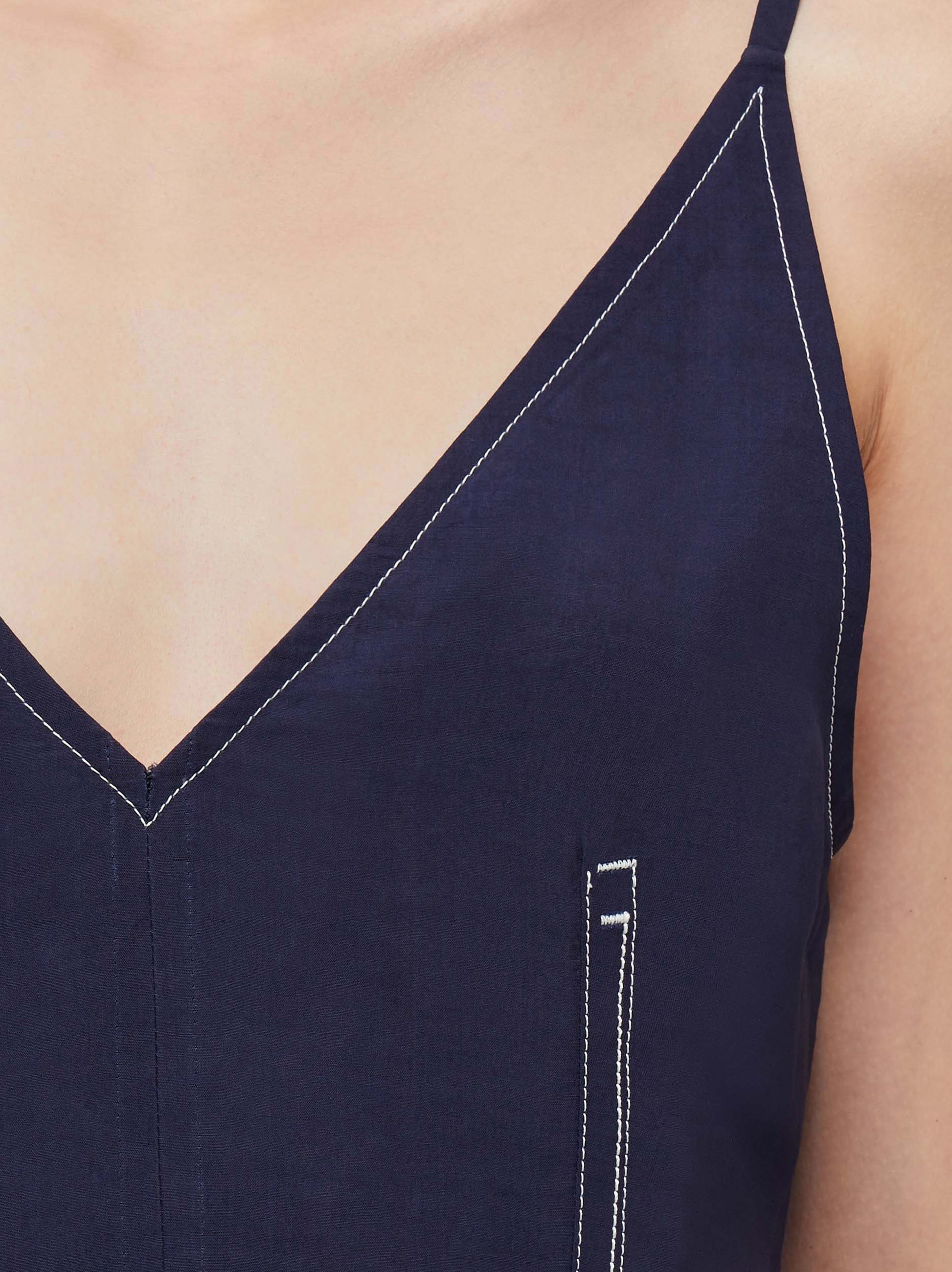 Short slip dress with inlays - 5