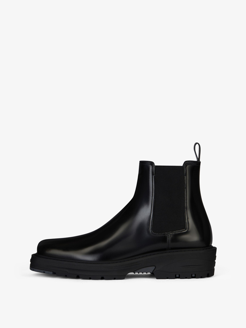 Givenchy CHELSEA BOOTS IN LEATHER outlook