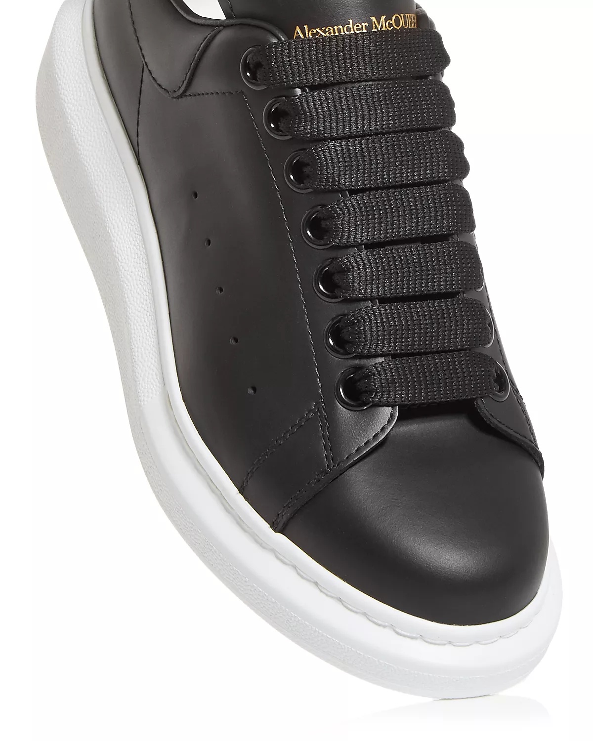 Women's Oversized Low Top Sneakers - 6