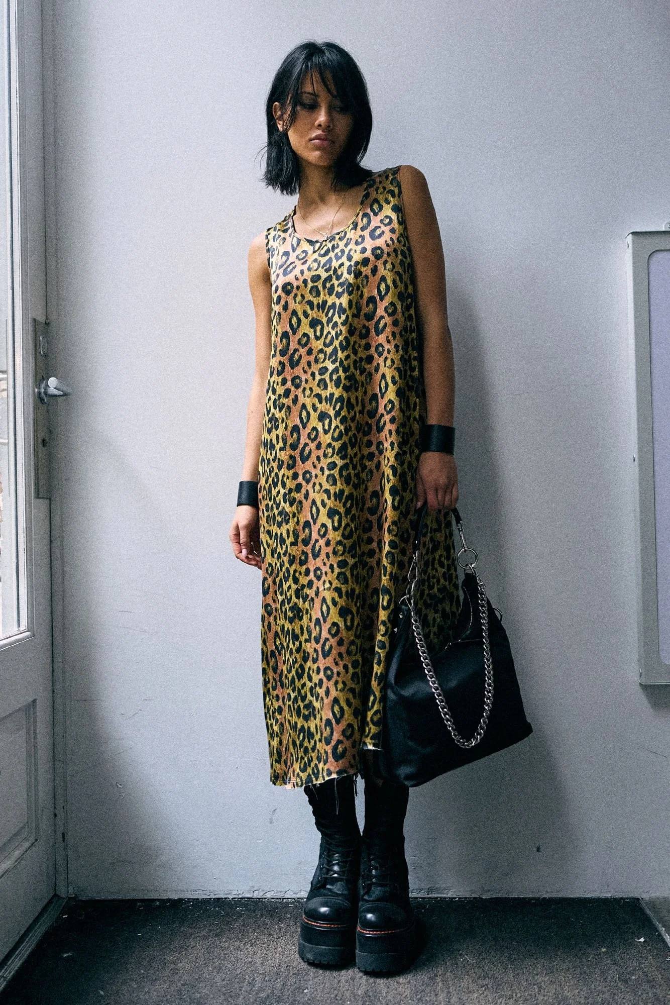 Sleeveless Midi - 1
