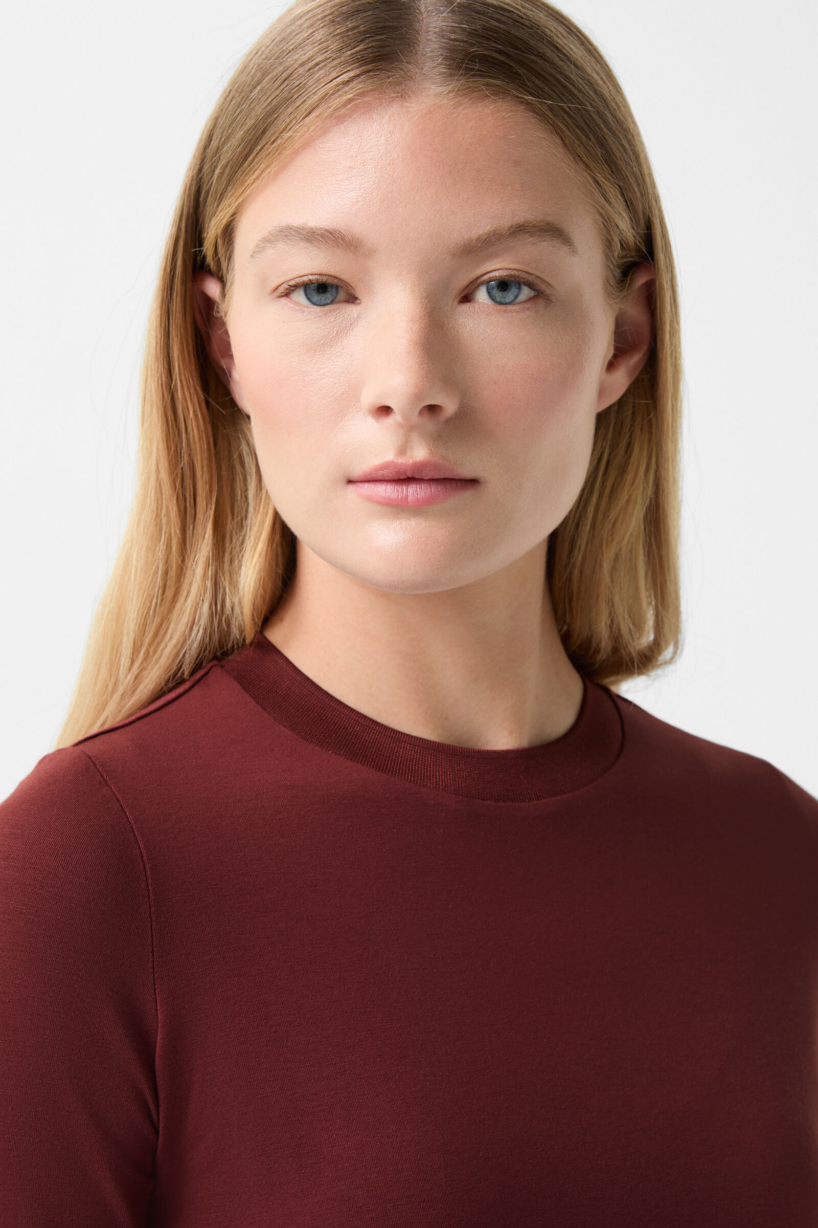 T-shirt Alexi in Wine red - 4
