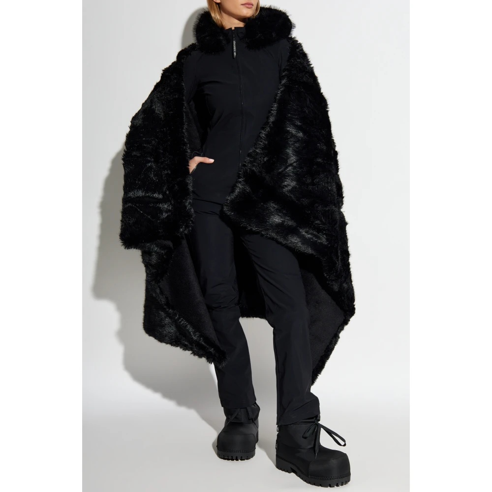 ポンチョ・ケープ BALENCIAGA faux fur cape d14c413c93a6c6e60151d012263de5