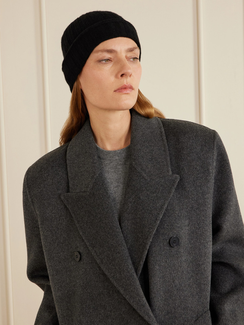 TOTEME Ribbed Cashmere Beanie outlook