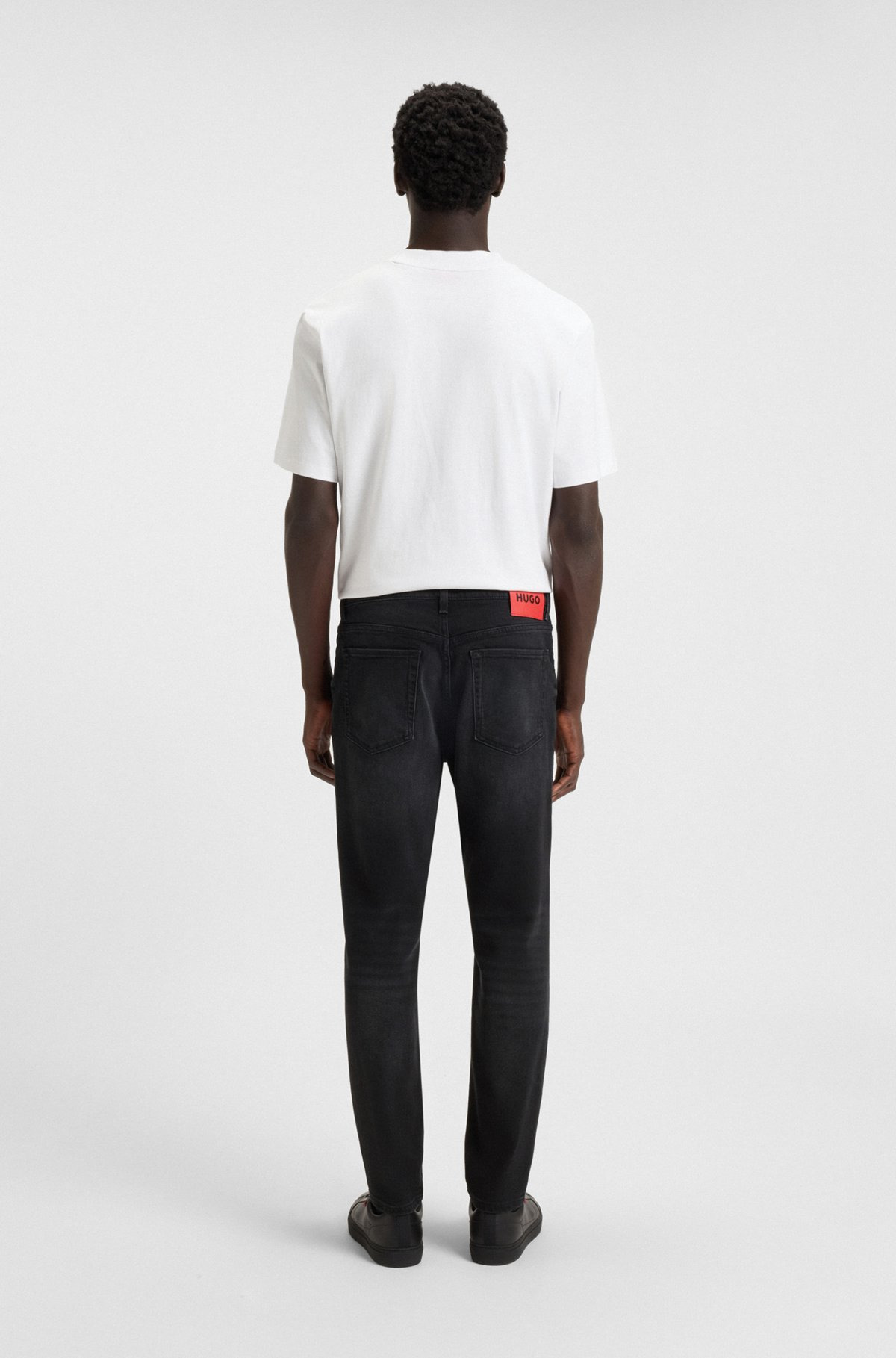 TAPERED-FIT JEANS IN BLACK-BLACK STRETCH DENIM - 4
