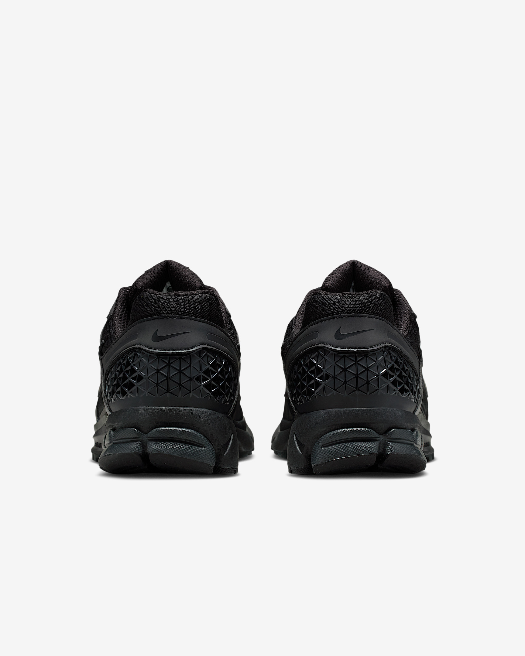 Nike Zoom Vomero 5 SE Men's Shoes with Reflective Accents - 6