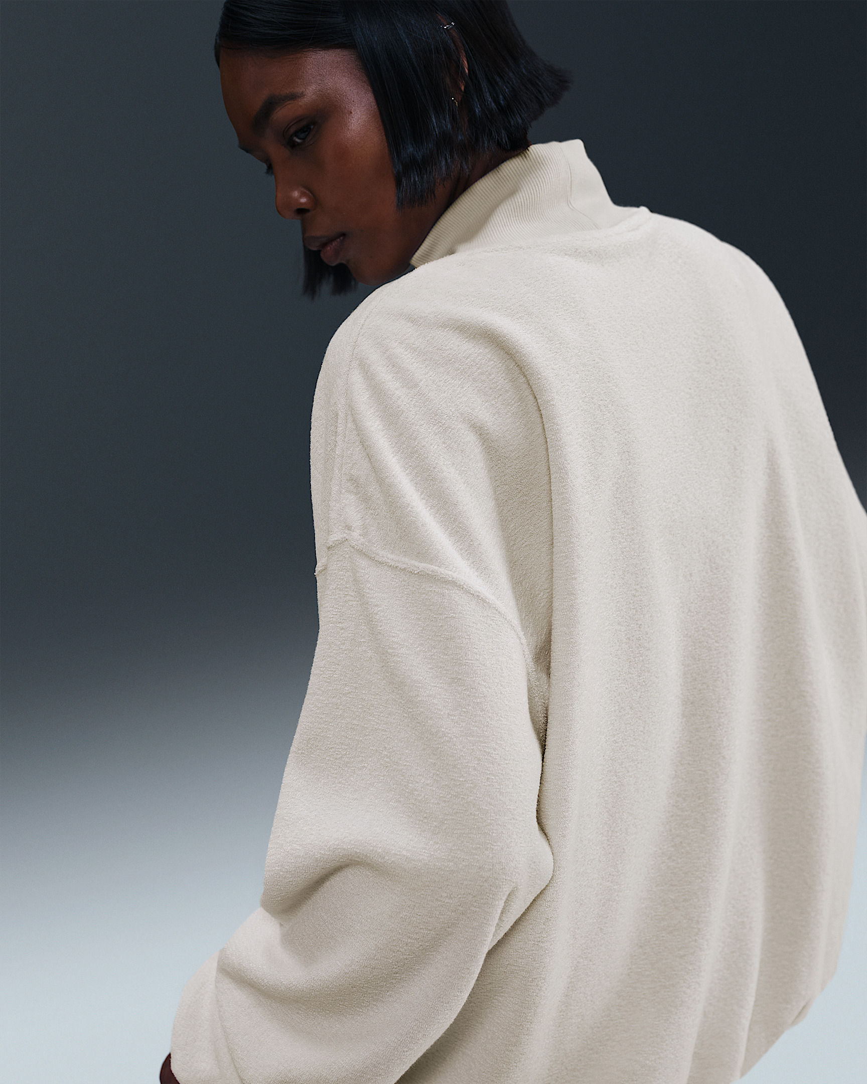 Nike Sportswear Phoenix Plush Women's Cozy Fleece Oversized Mock-Neck Top - 2