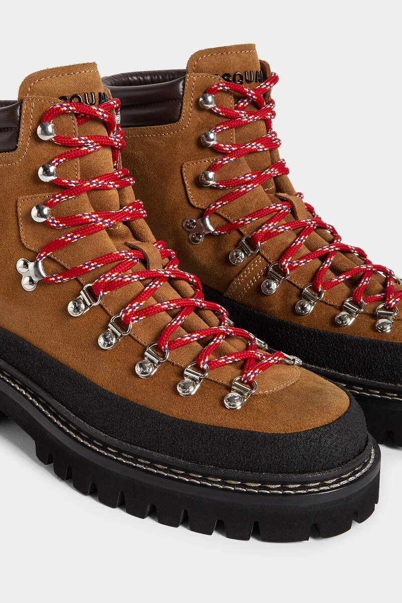 CANADIAN HIKING BOOTS 4