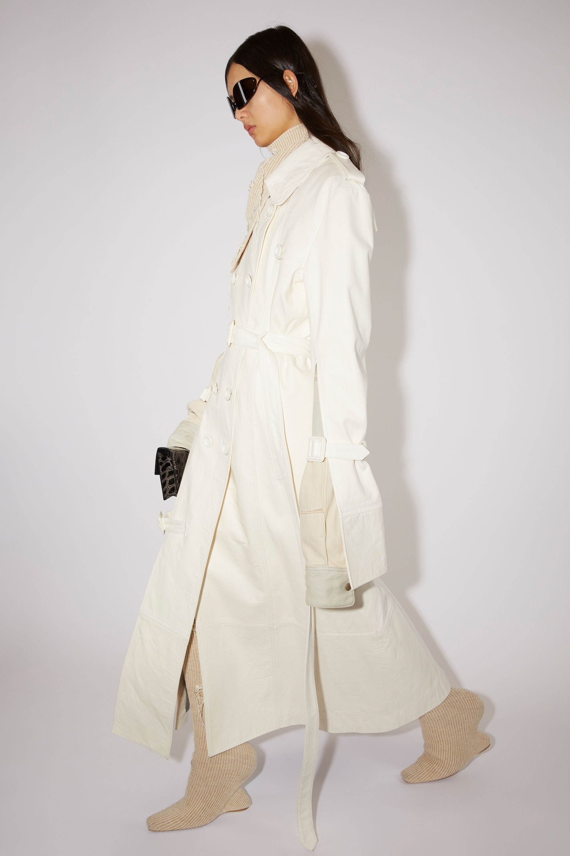 Double-breasted leather trench coat - Off white - 5