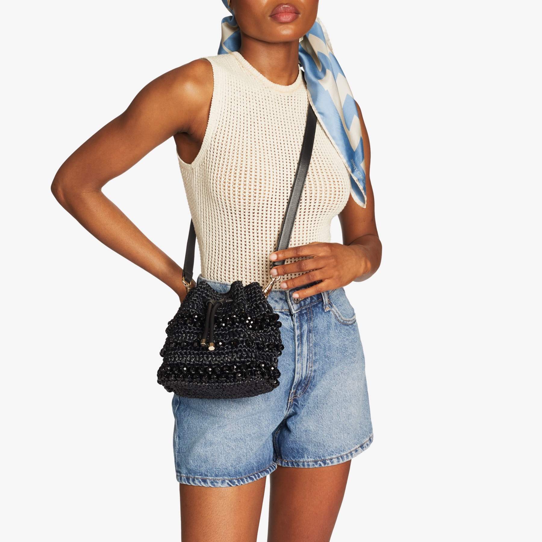 Bon Bon Bucket S
Black Beaded Raffia and Smooth Leather Tote Bag - 4