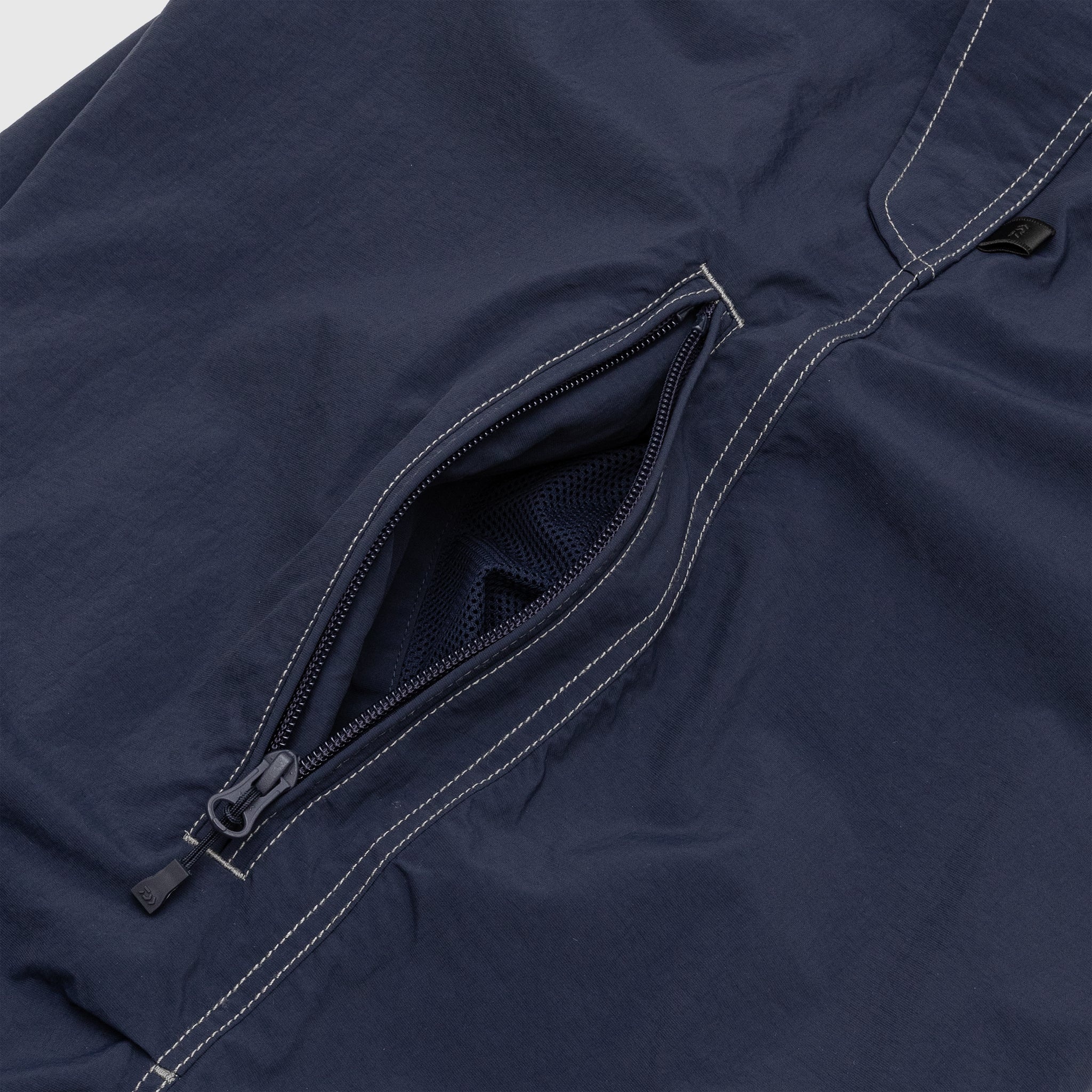 TECH OVER PANTS - 4