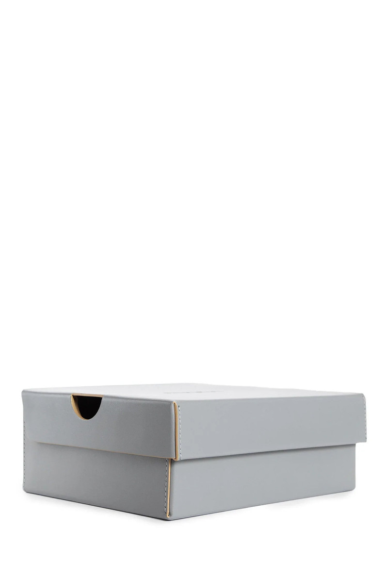 BALENCIAGA Shopper-Box-Clutch-Small outlook