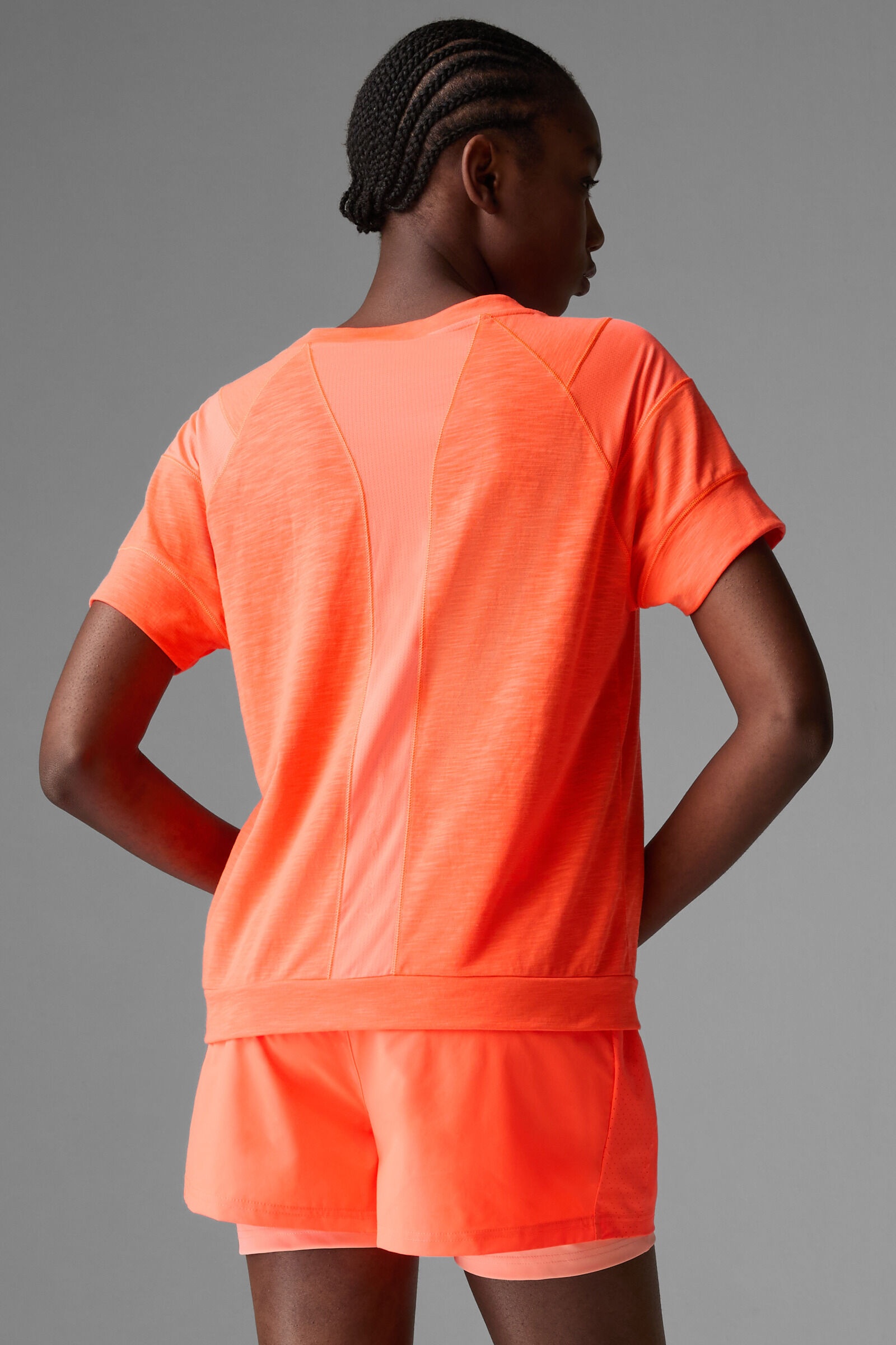 Helene T-shirt in Orange - 3