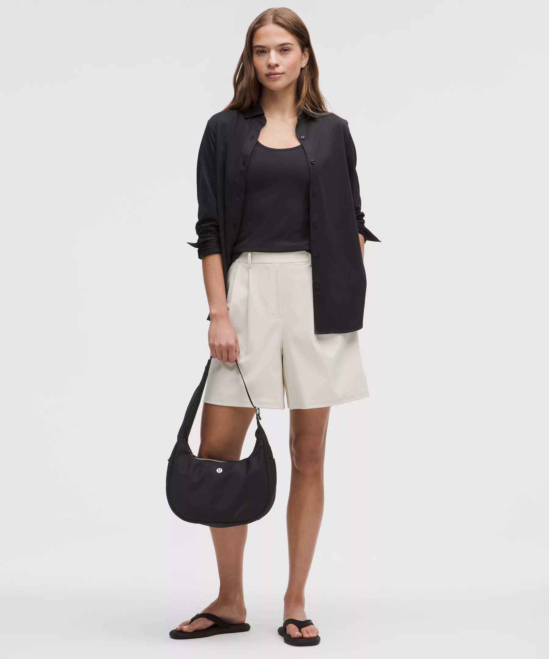 City Essentials Shoulder Bag 4L - 2