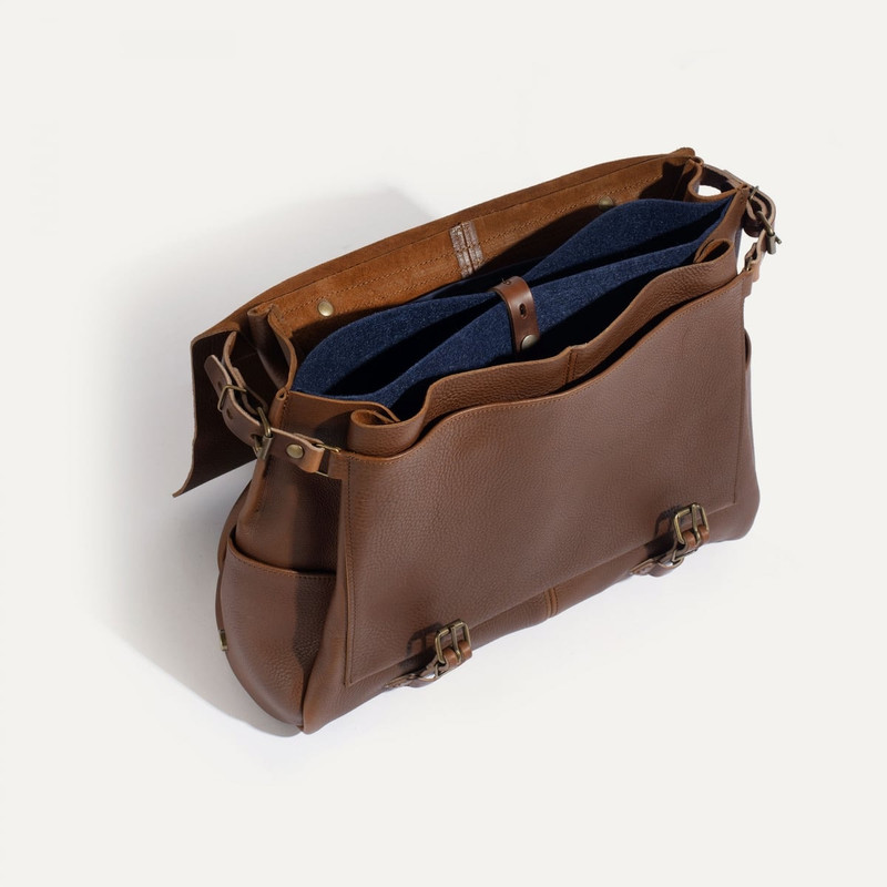 48H IRVING EXECUTIVE POSTMAN BAG - AMBER BROWN 4