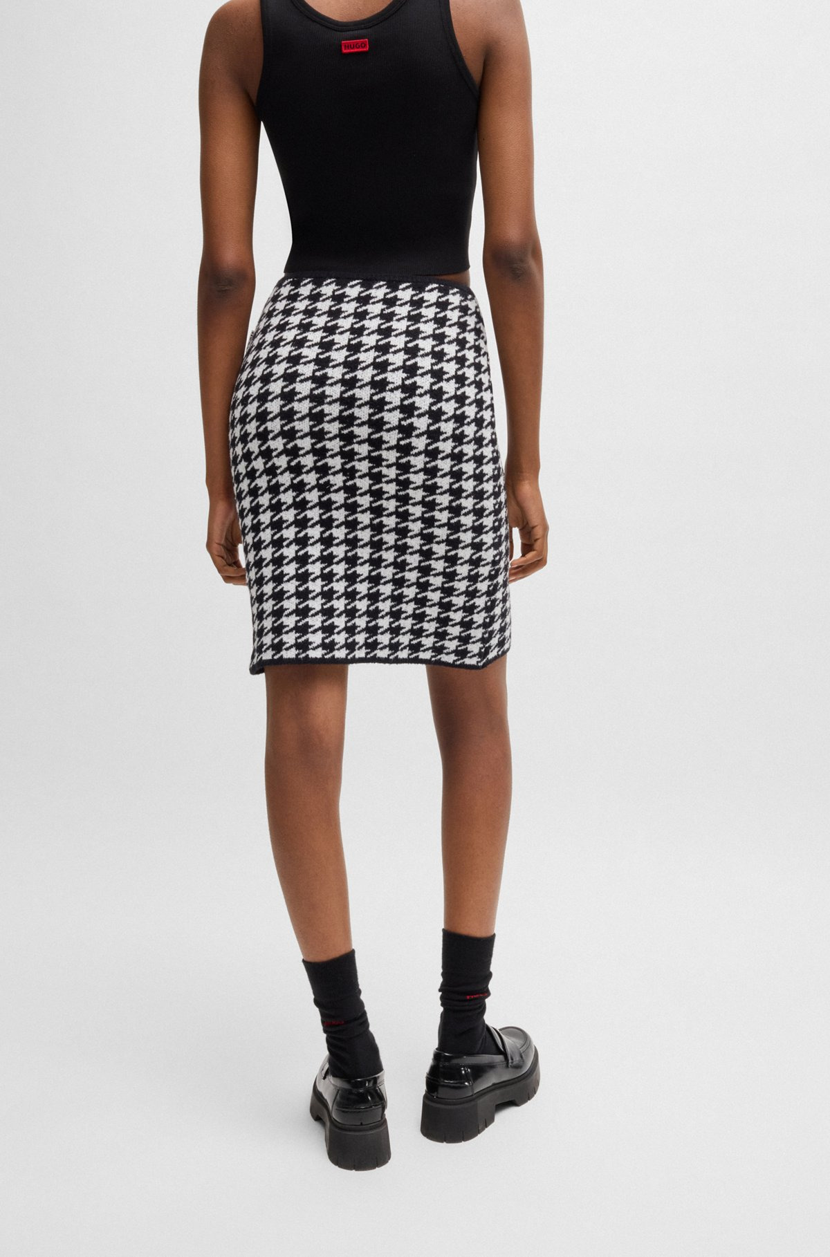 SLIM-FIT MINI SKIRT IN A HOUNDSTOOTH COTTON BLEND - 4
