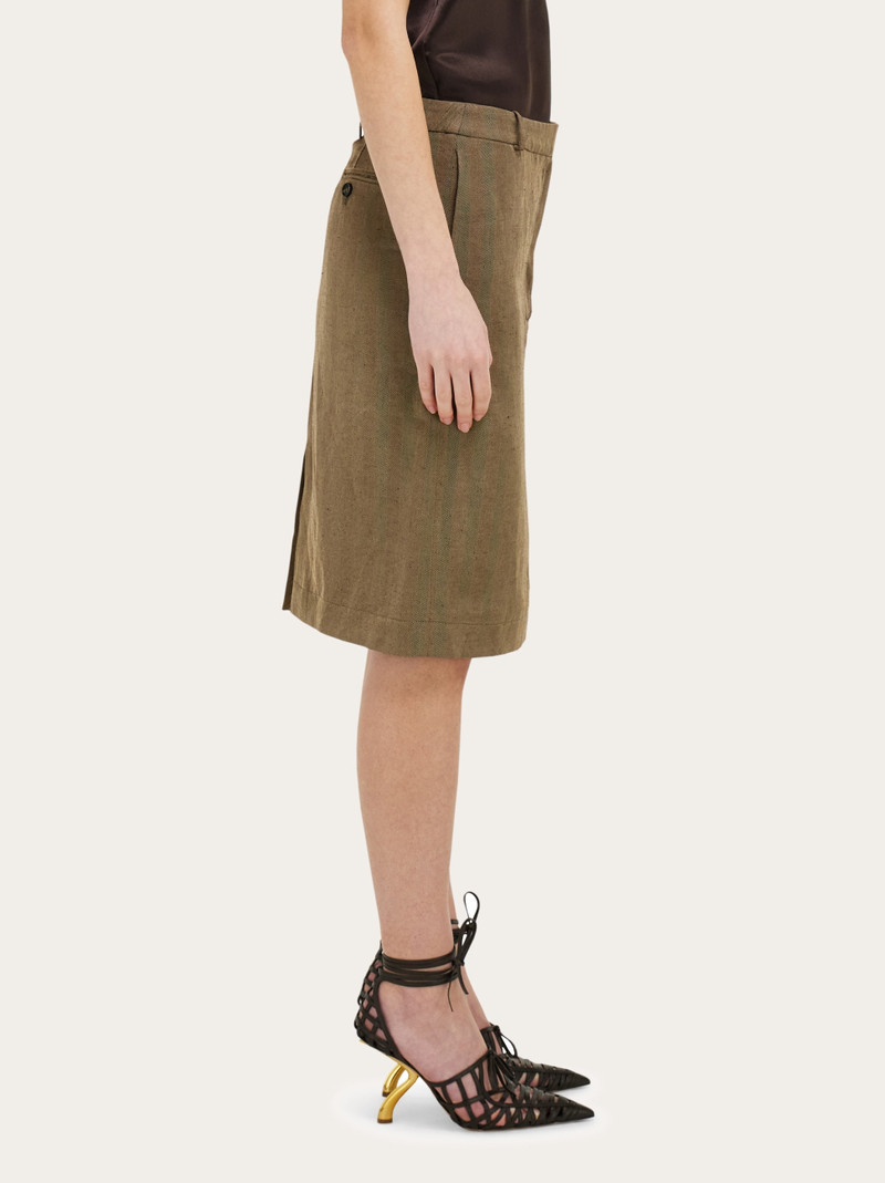Knee length skirt 3