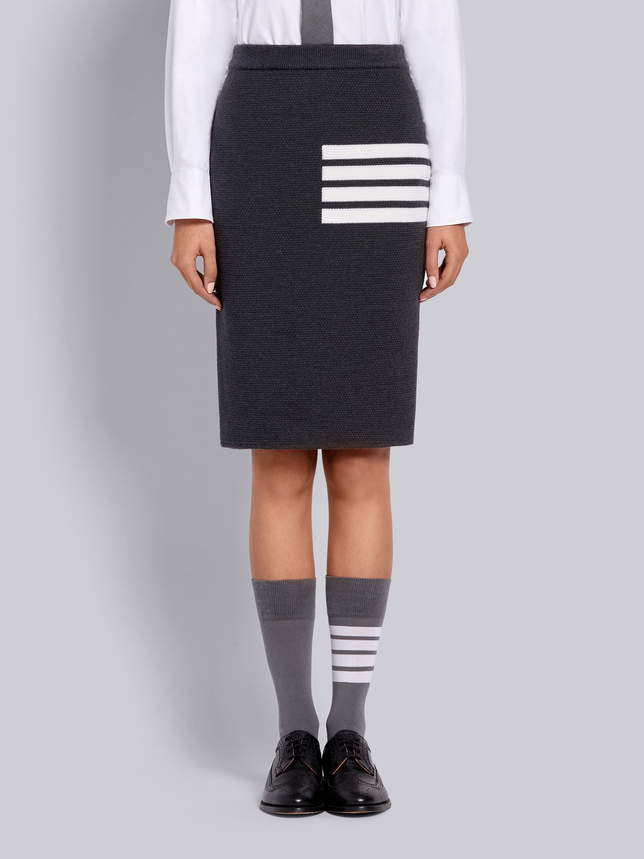 Thom Browne｜SKIRTS (LINKS STITCH BELOW KNEE PENCIL SKIR Thom Browne 4-Bar links stitch pencil skirt | farfetch