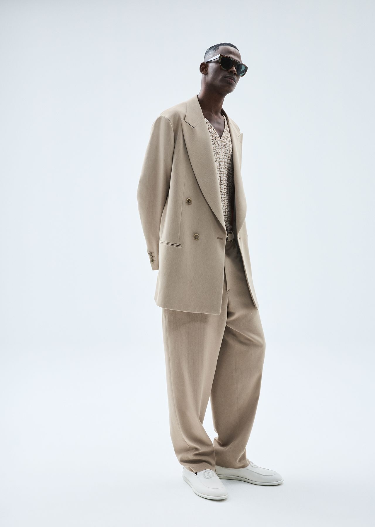 Double-breasted jacquard silk suit - 8