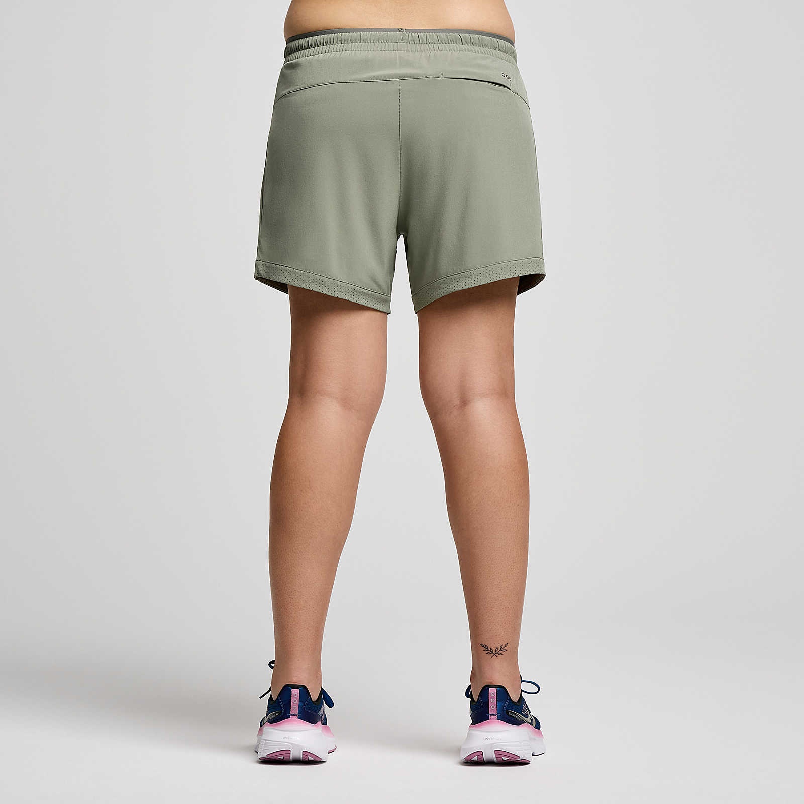 Outpace 5" Short - 4