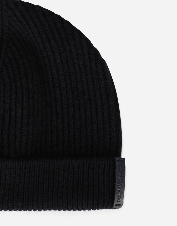 Knit wool hat with leather logo - 2