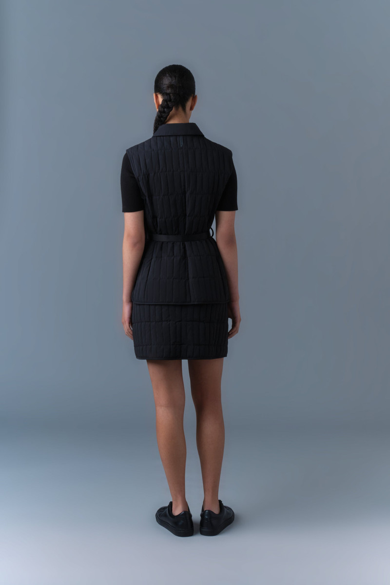 HELIA Light Down Vertical Quilted Vest 4