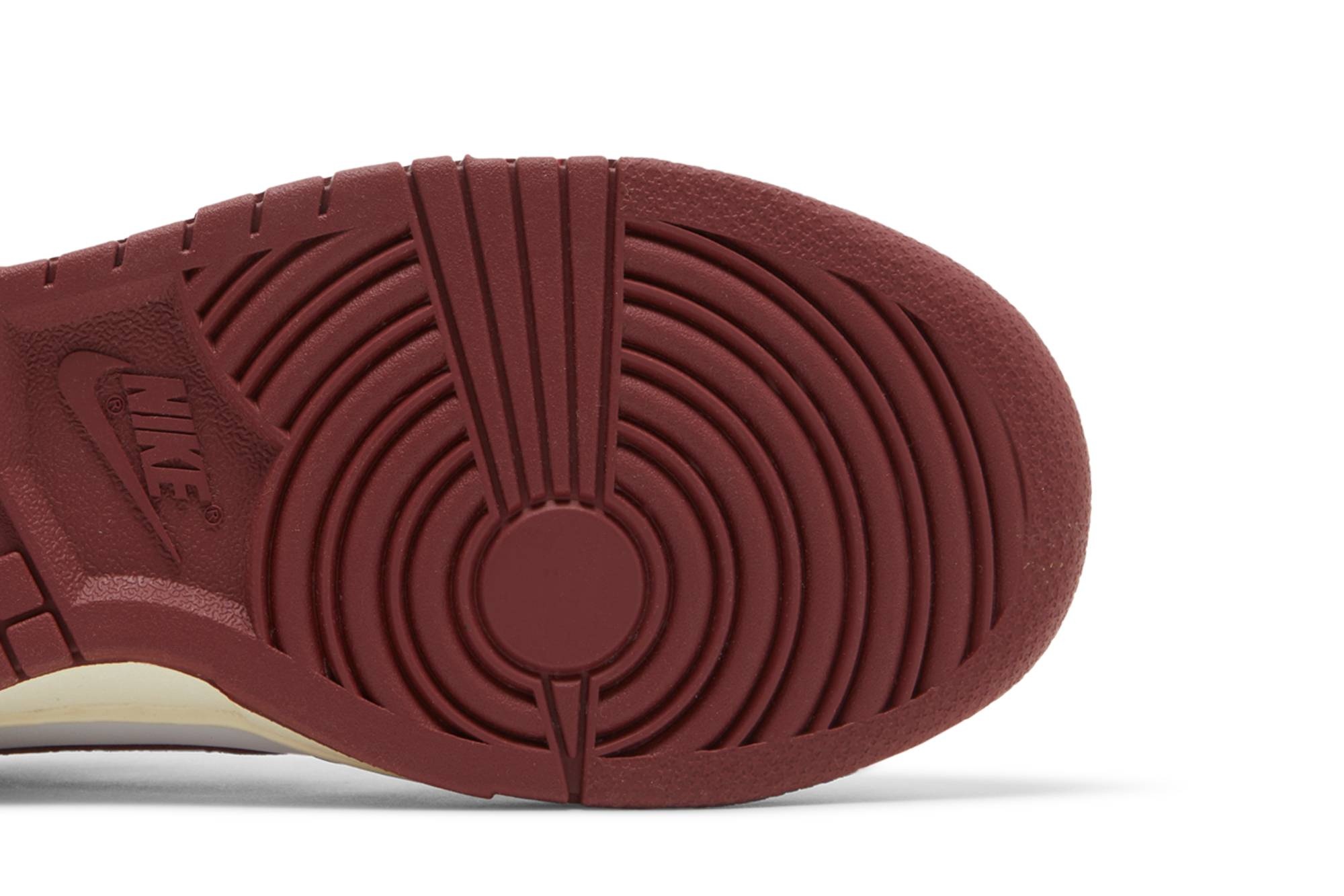 Wmns Dunk Low Premium 'Vintage Red' - 5