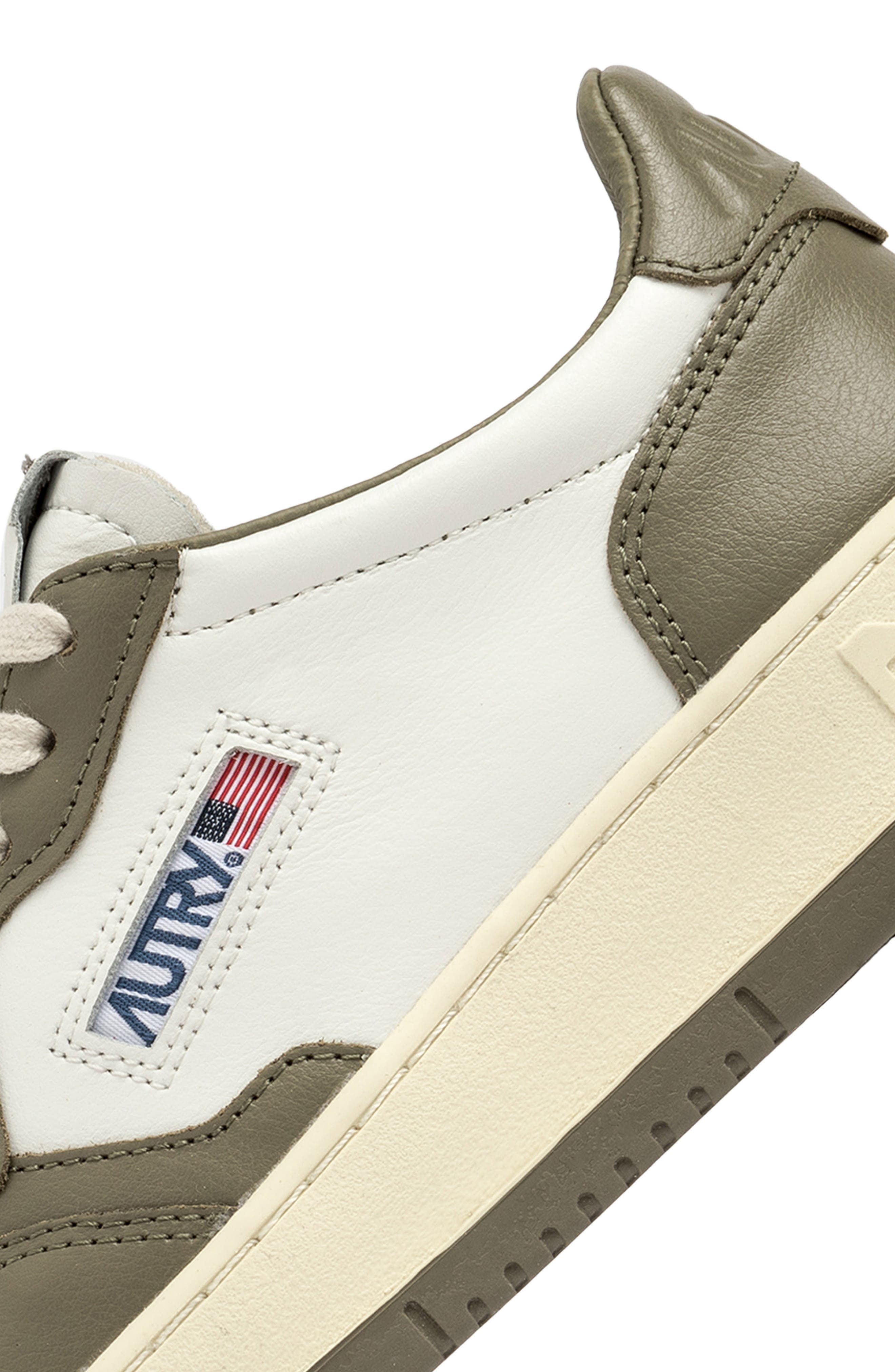 AUTRY Medalist Low Sneaker in White/Green at Nordstrom - 6