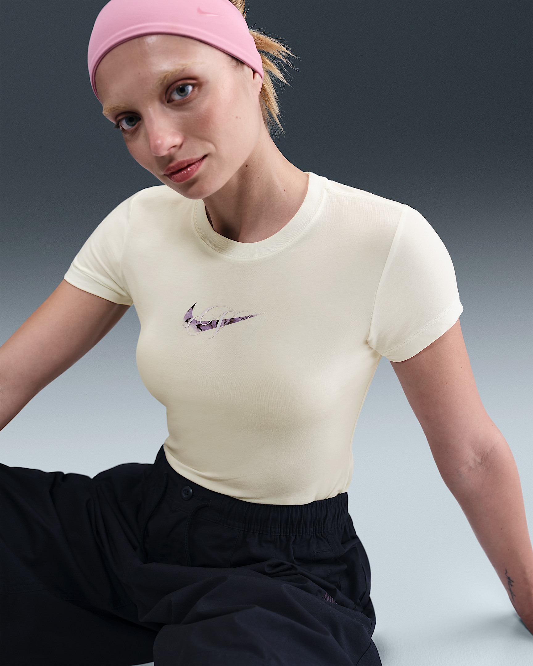 Nike Sportswear Chill Knit Women's Slim Cropped T-Shirt - 3