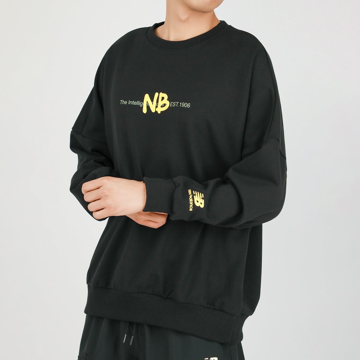 New Balance Men's New Balance Logo Printing Knit Sports Round Neck Pullover Black AMT13365-BK - 4