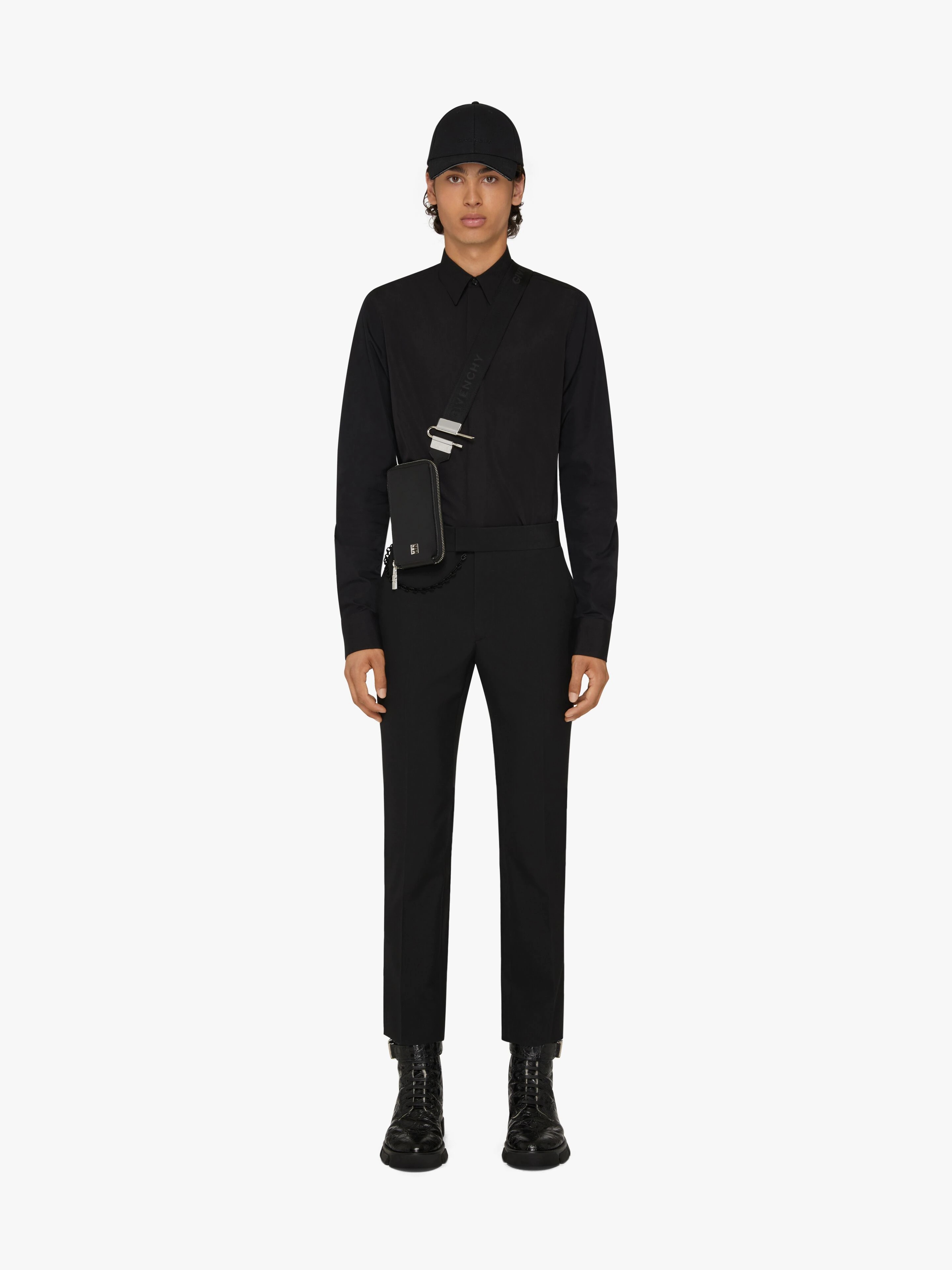 GIVENCHY ◆ Small Antigona U Vertical Bag Givenchy SMALL ANTIGONA U VERTICAL BAG IN BOX LEATHER