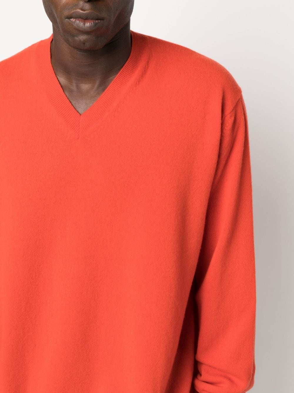 V-neck wool jumper - 5