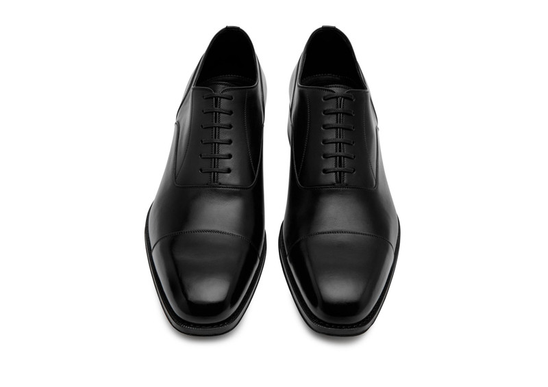 TOM FORD BURNISHED LEATHER CLAYDON LACE UP outlook