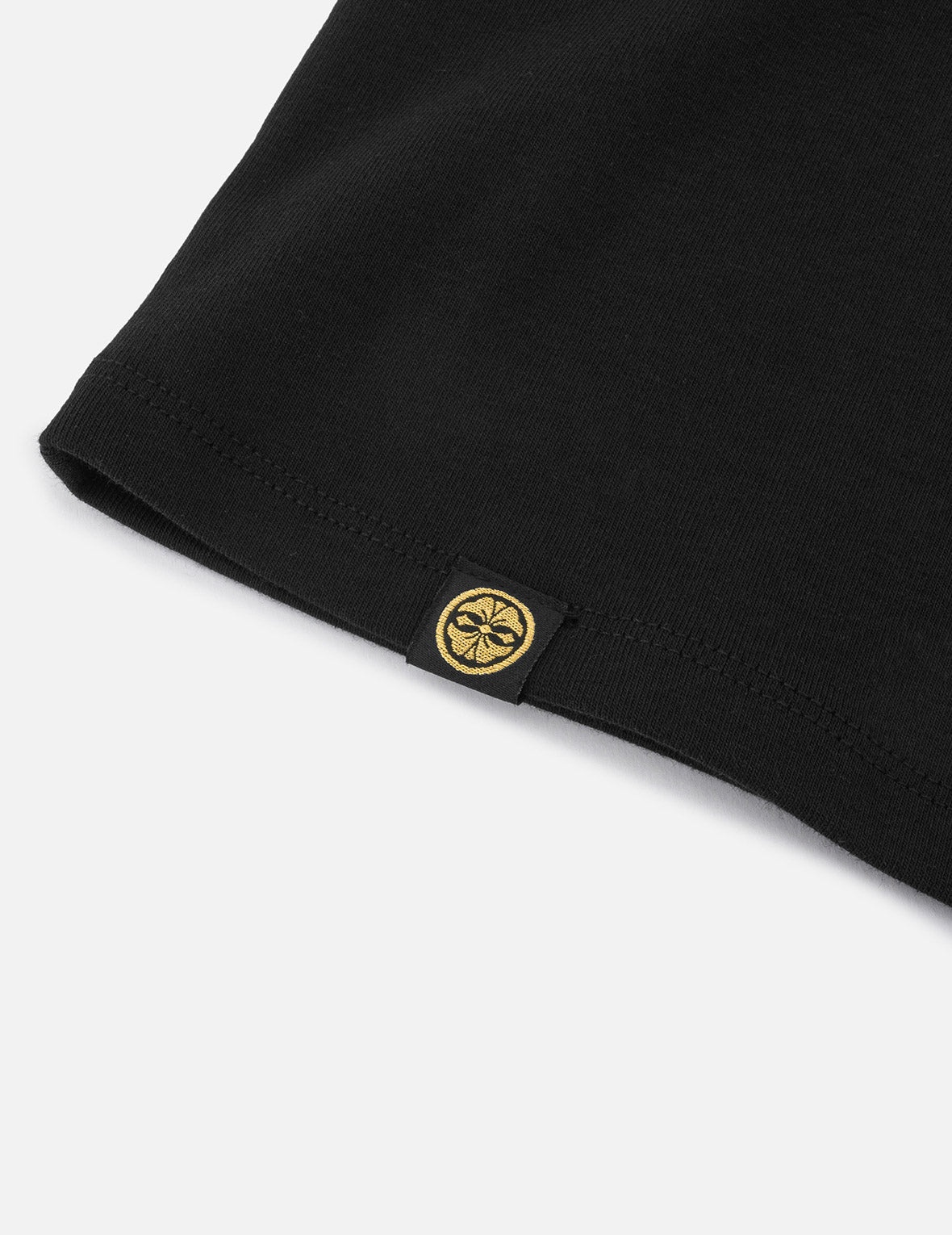 Evisu Metal Trim V-Neck Fashion Fit T-shirt - 7