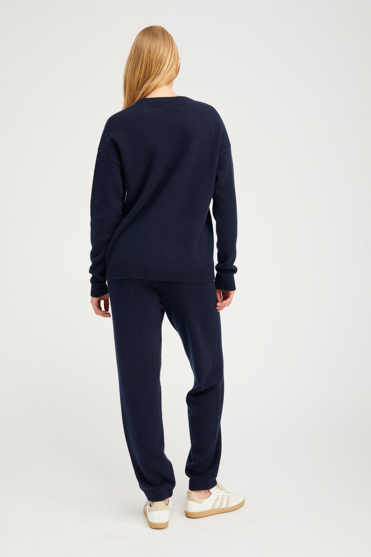 NAVY CASHMERE HEART LOGO SWEATPANTS - 4