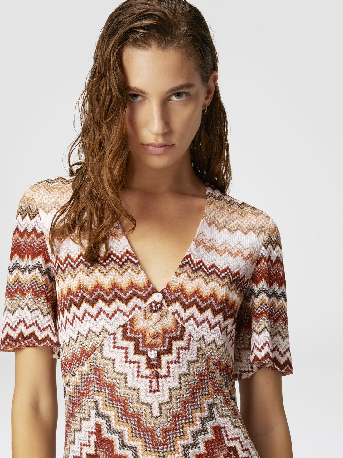 Long flared dress with lamé serrated zig zag pattern - 5