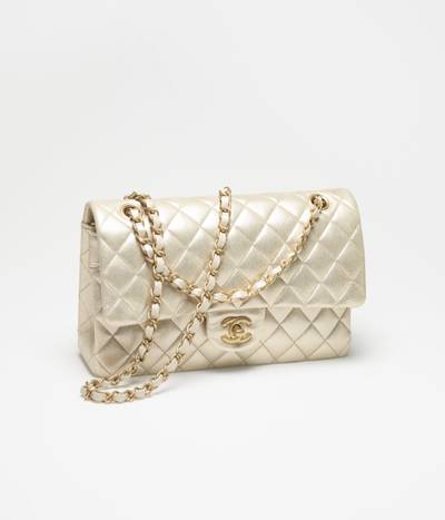 CHANEL Classic Handbag outlook