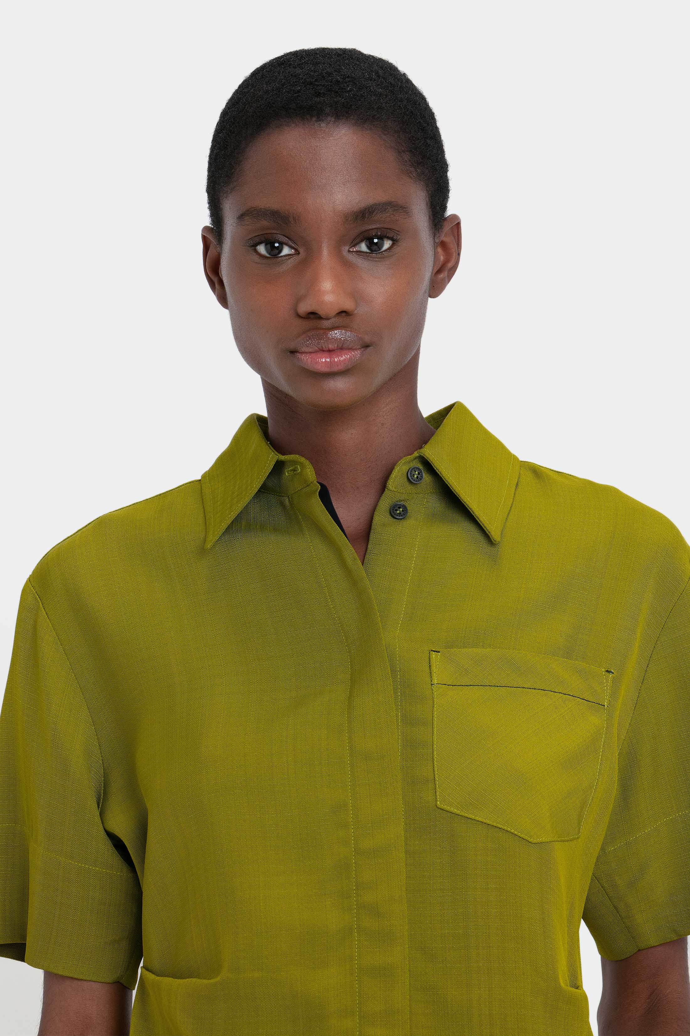 Fitted Short Sleeve Shirt In Parrot Green - 6