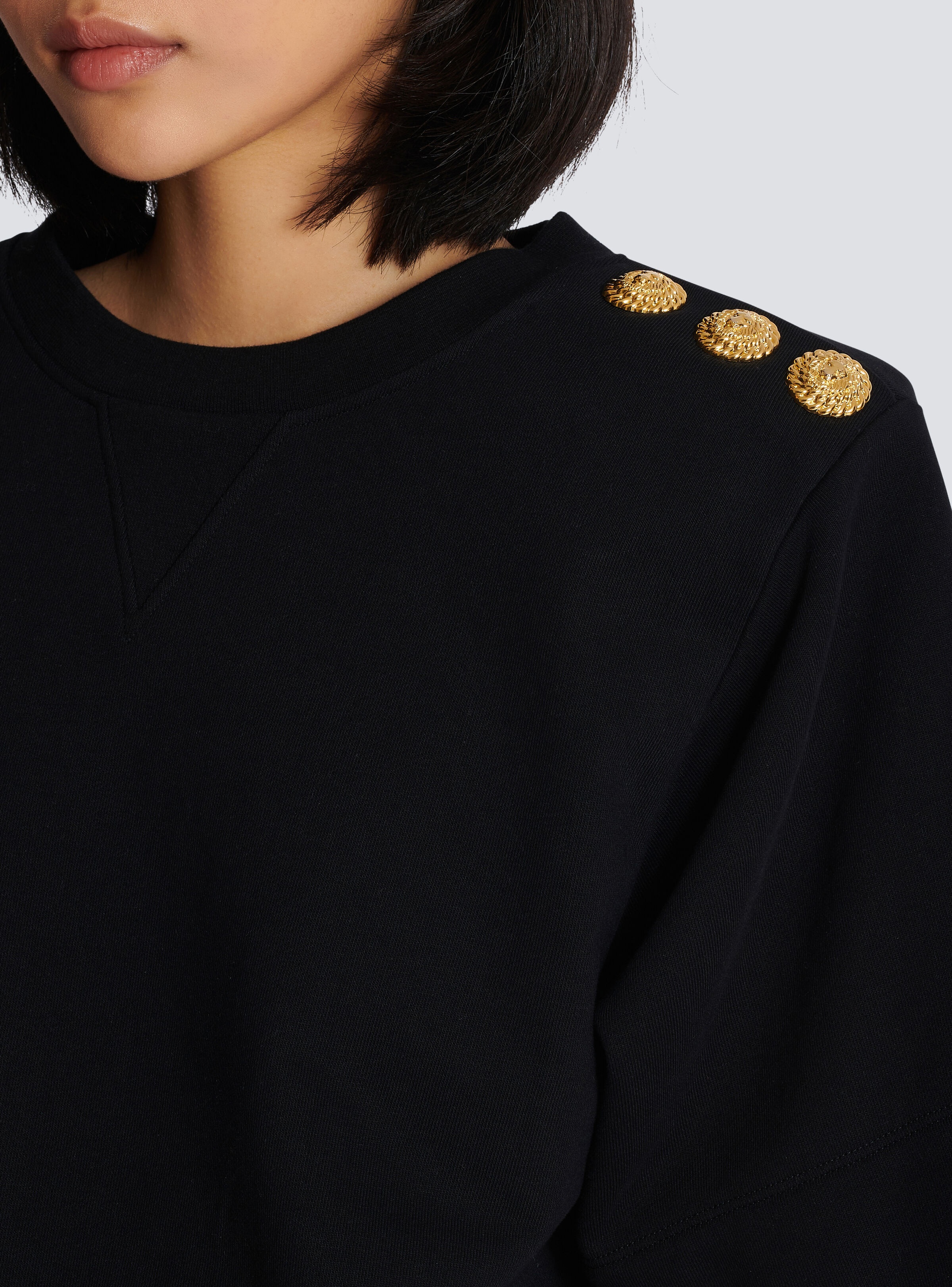 Cropped sweatshirt with buttons - 8