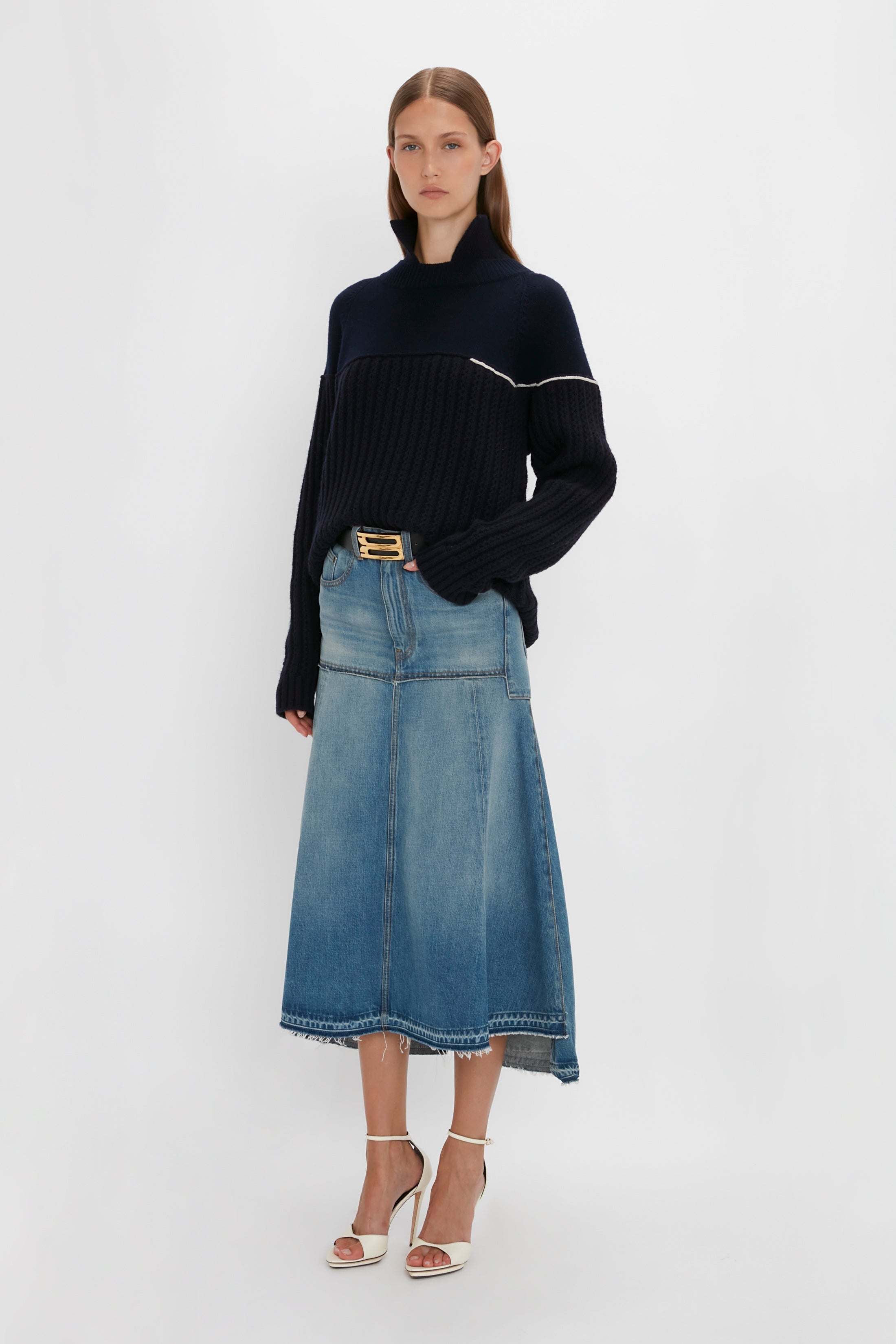 Collar Detail Jumper In Navy - 5