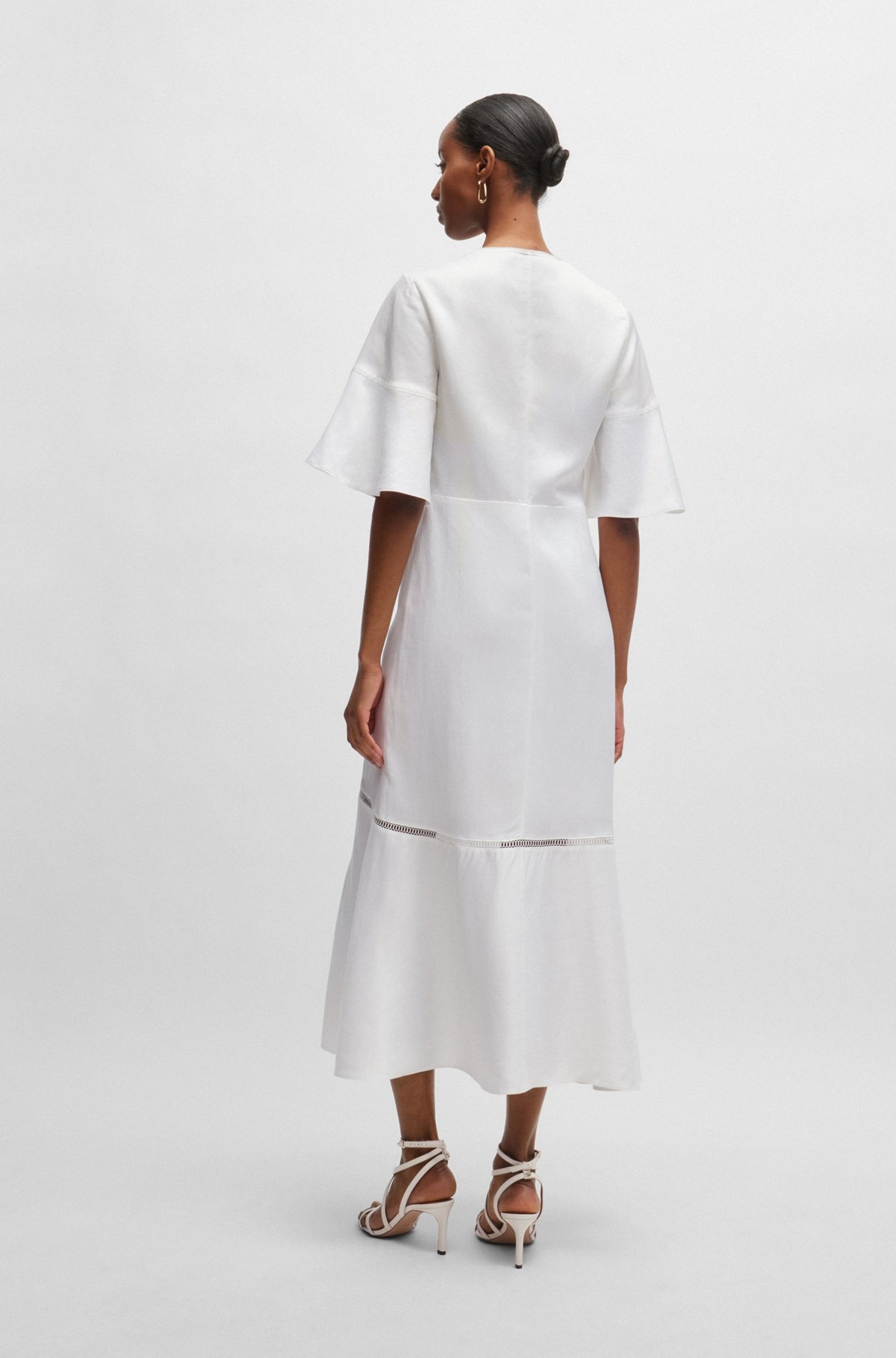 SHORT-SLEEVED DRESS WITH LADDER-LACE TRIMS - 4