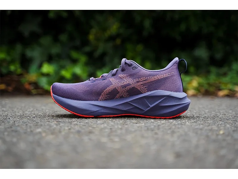ASICS Novablast 5 - 7