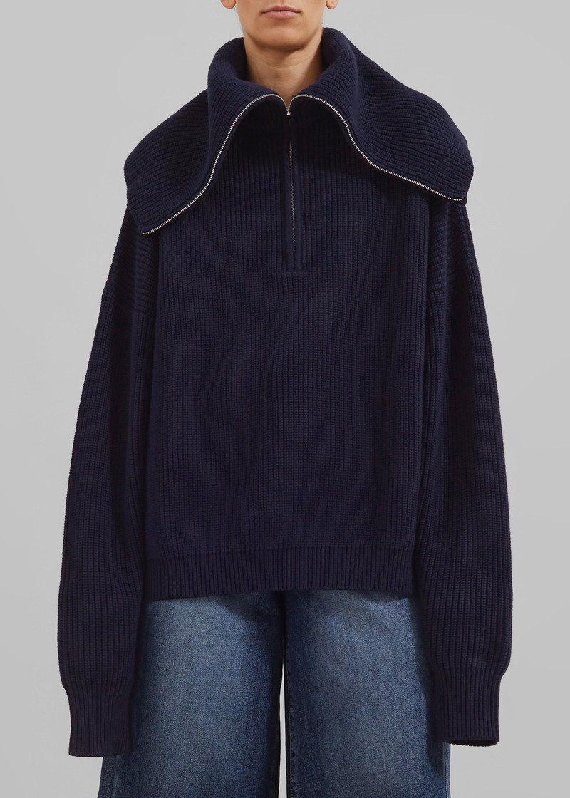 Hazel Oversized Wool Jumper - Dark Navy 4