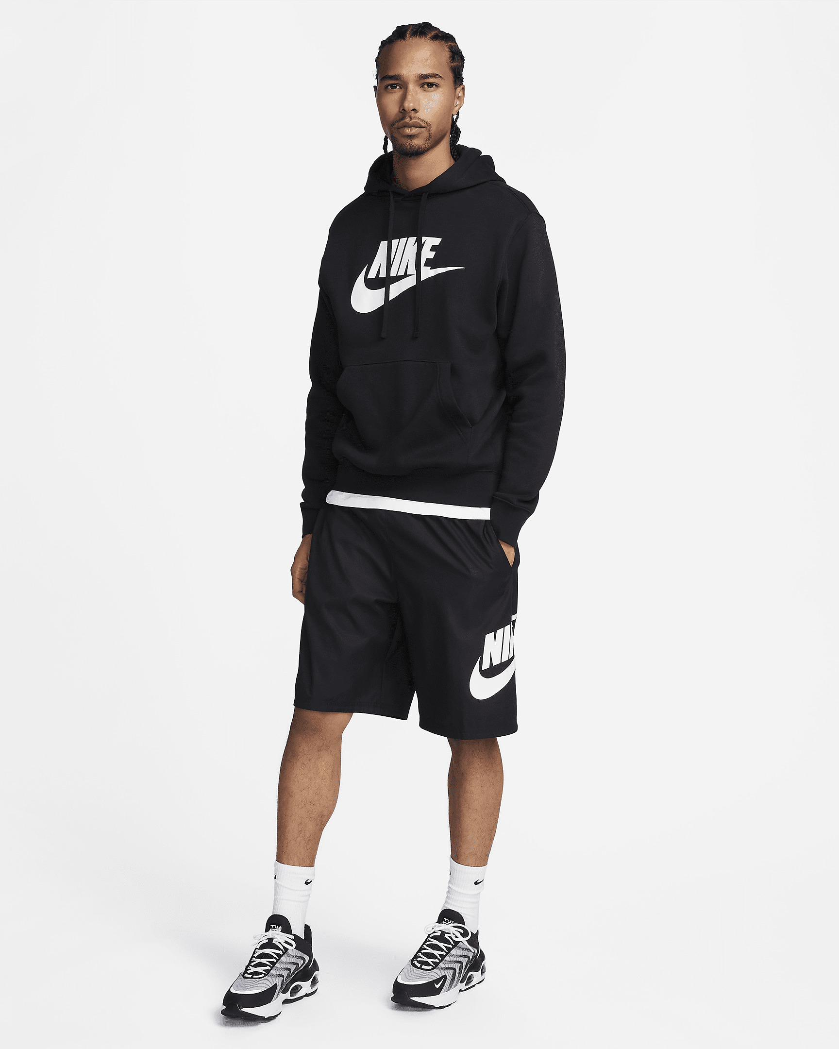 Nike Club Men's Woven Shorts - 7