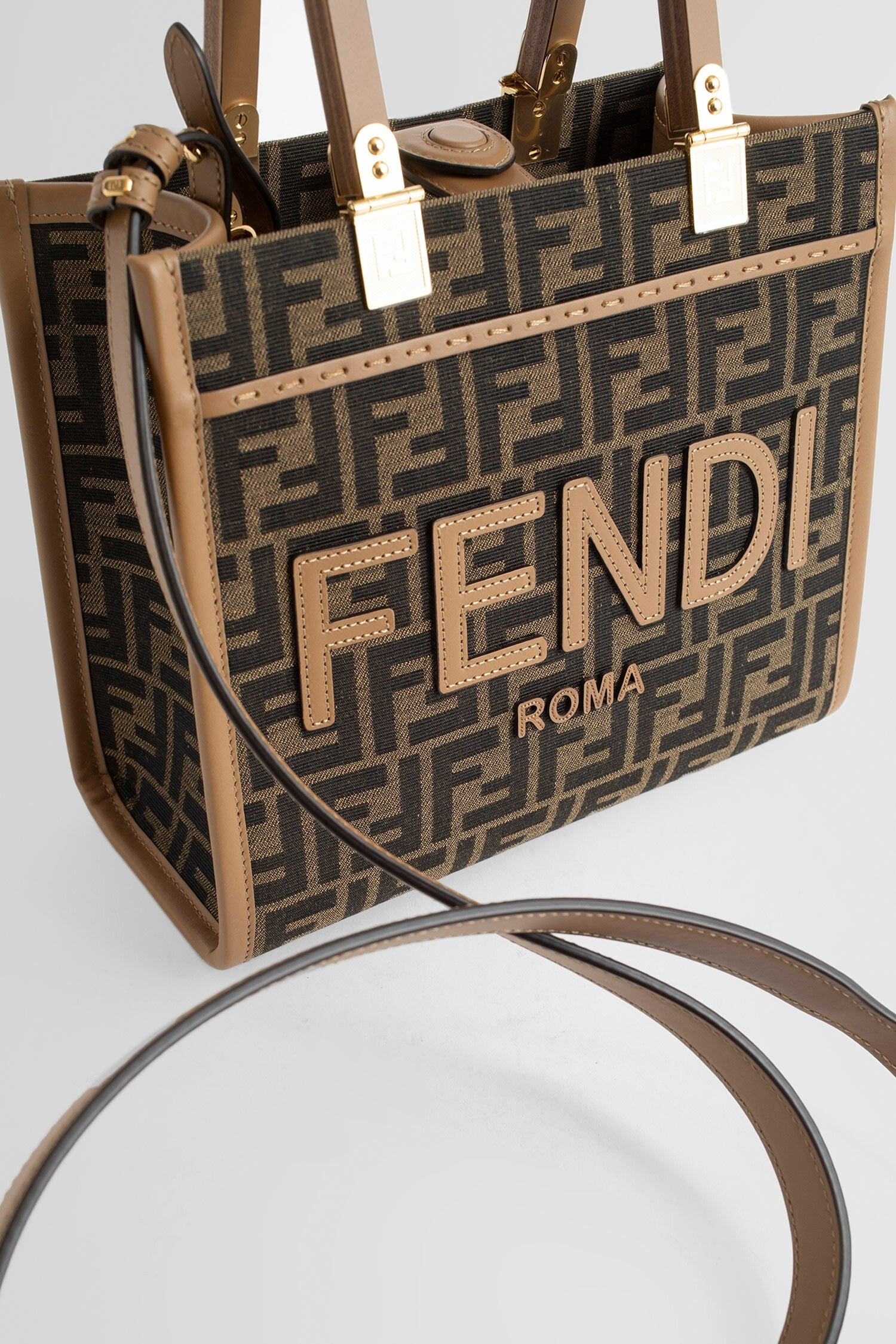 Fendi-Sunshine-Small-Top-Handle-Bag - 5