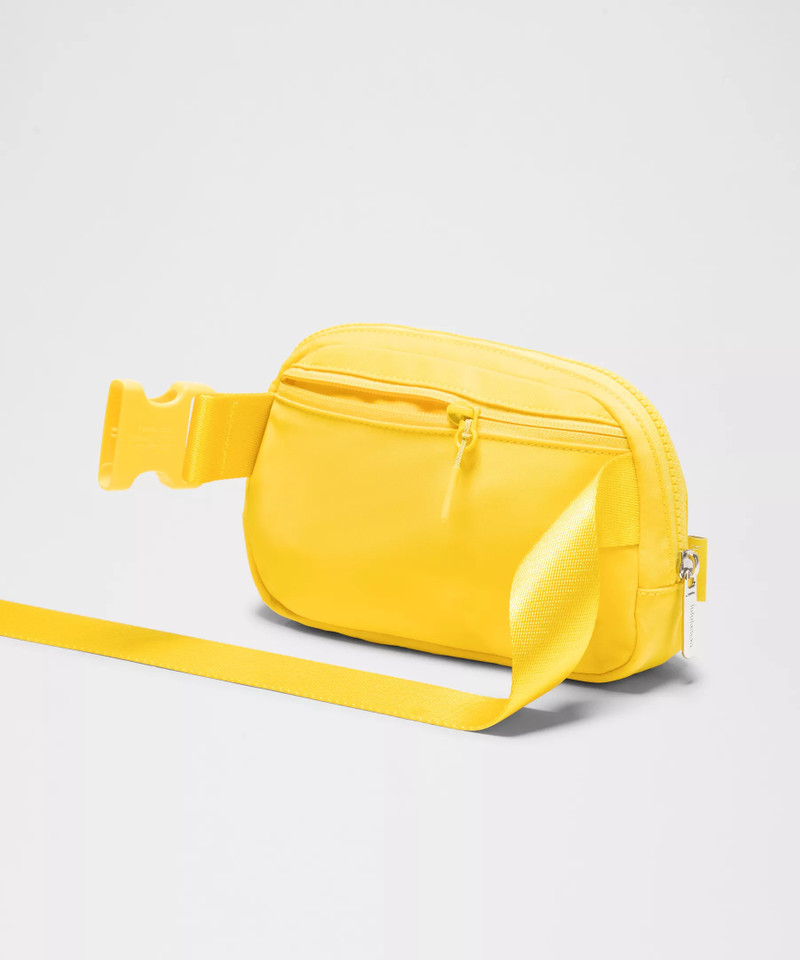 Everywhere Belt Bag with Long Strap 1L 4