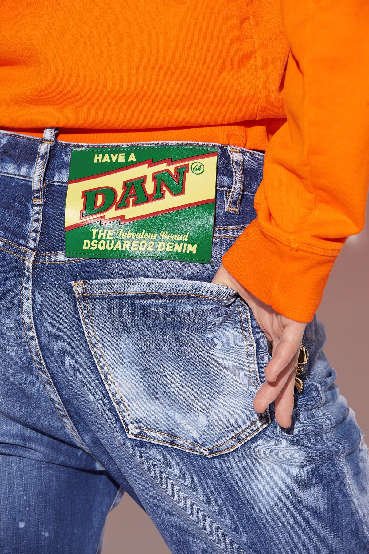 LIGHT CLOUDY WASH ROADIE JEANS - 4